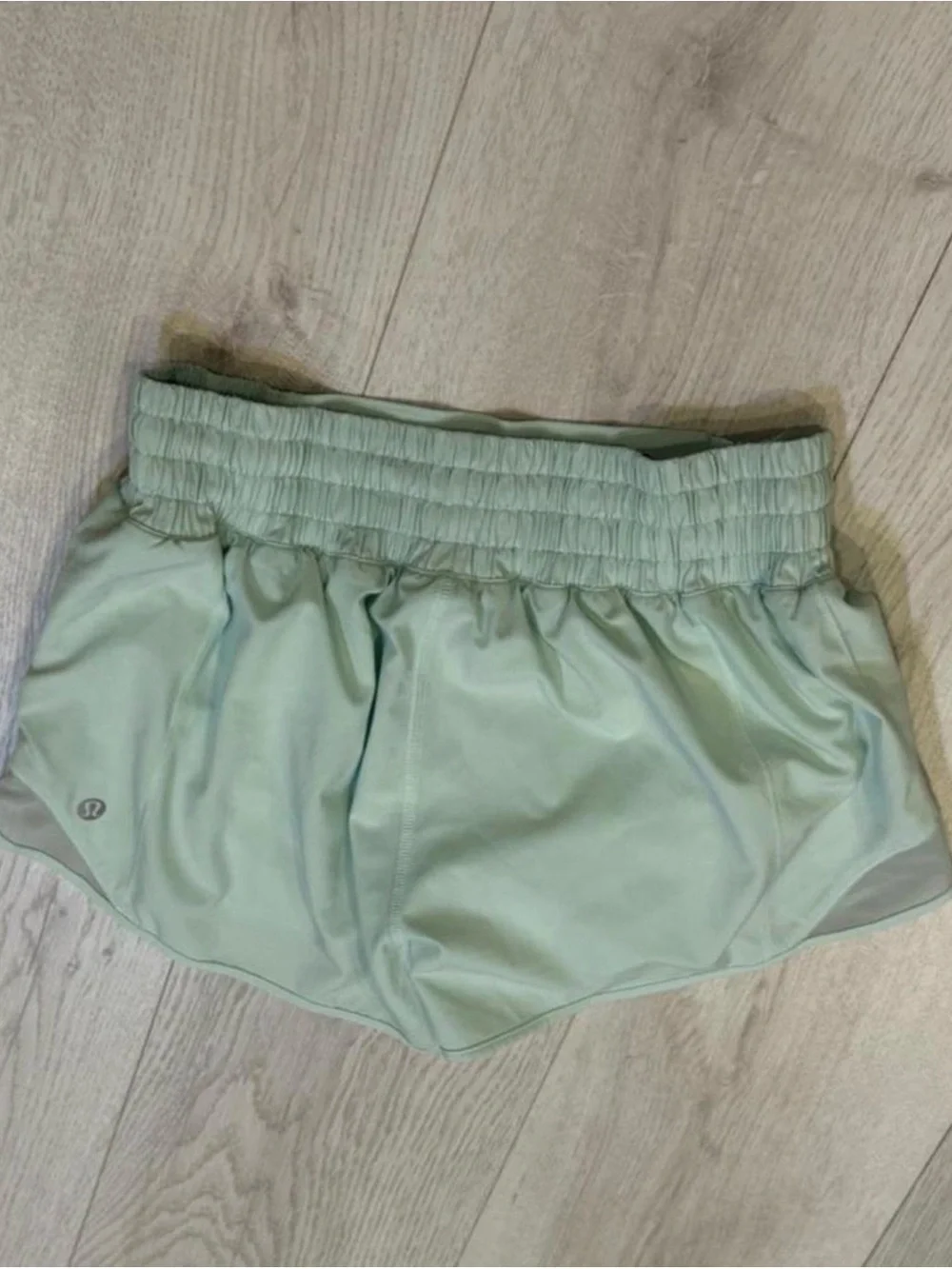 LululemonLight Light Green Women’s Athletic Shorts - Hotty Hot 2.5